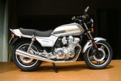 タミヤ 1/6・ホンダ CB750F