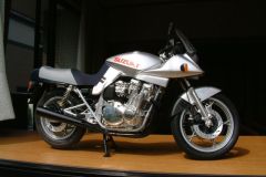 タミヤ 1/6・スズキ GSX1100S カタナ