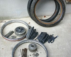 GT125 ホイール分解