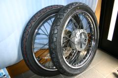 GT125 タイヤ交換