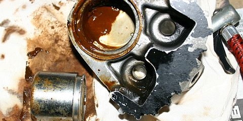 GT125 フロントブレーキ清掃