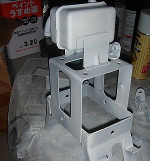 CB750バッテリーボックス塗装(k4)