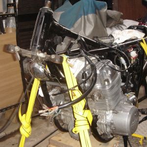 CB750 フロント廻りを外す