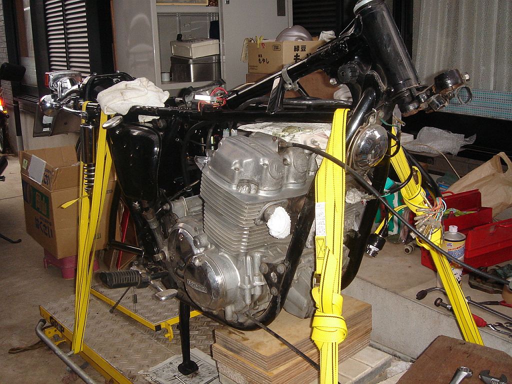 CB750 フロント廻りを外す