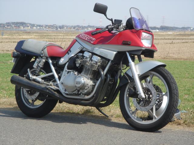 SUZUKI GSX1100S KATANA