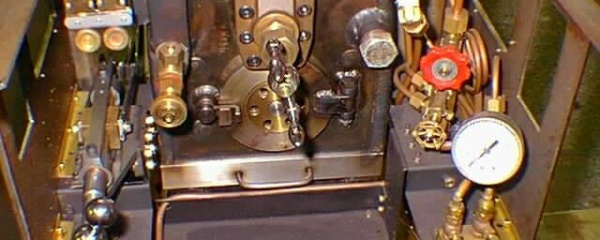 5インチゲージ C62 運転室