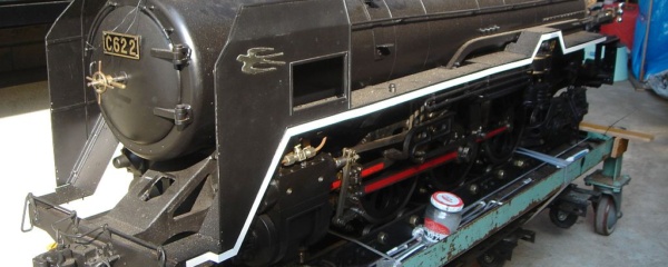 5インチゲージ C62 左側ランボード