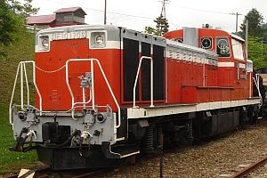 DE10形機関車 (DE10 1702)