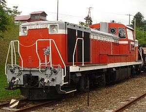 DE10形機関車 (DE10 1702)