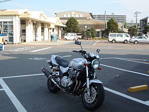 XJR1300 車検場にて