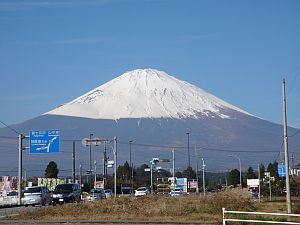 御殿場から富士を望む