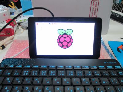 Raspberry Pi 7インチ公式LCDタッチスクリーン