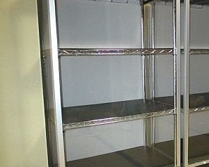 自作した模型の飾り棚