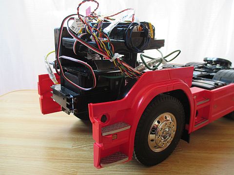 スカニア R620 MFC-01ユニットの取り付け