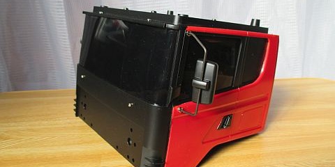 スカニア R620 ウインドゥの取り付け完了