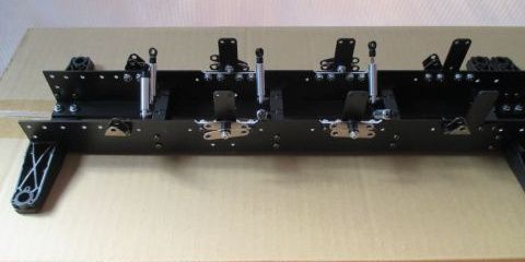 セミトレーラー サスプレート取り付け