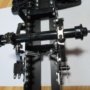 セミトレーラー ホイールアクスルをフレームに取り付け