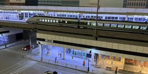 台枠下部周回エンドレス(駅側)-竣工