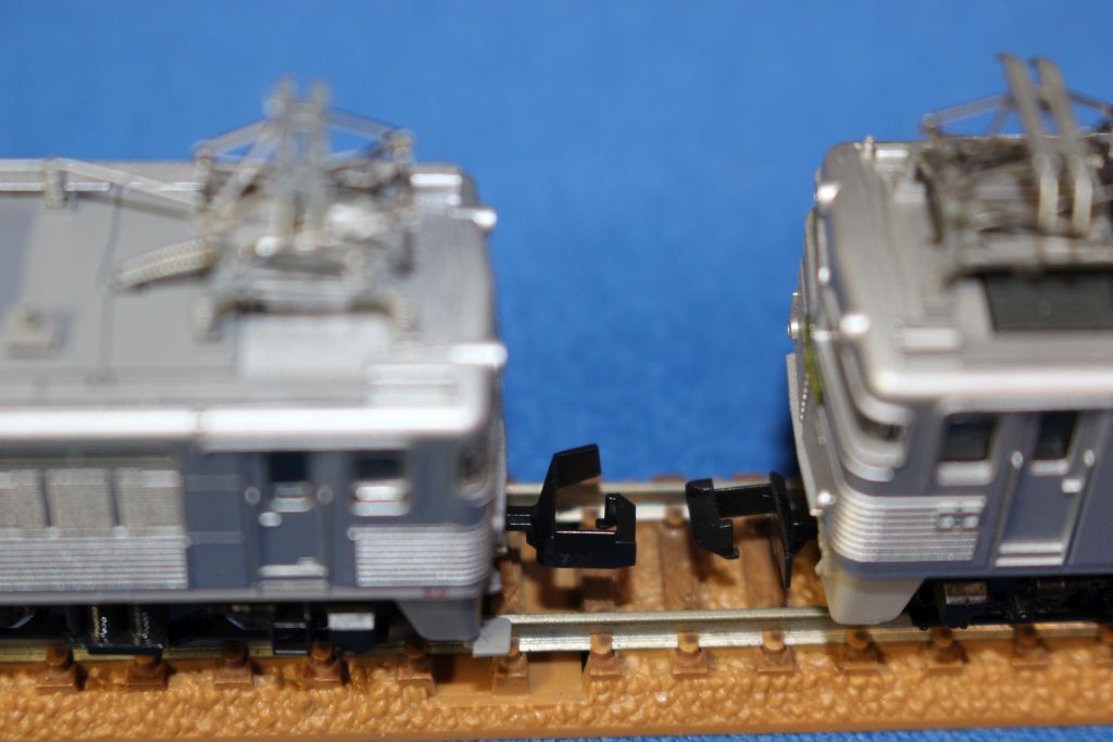 TOMIX 2114と2151の連結器