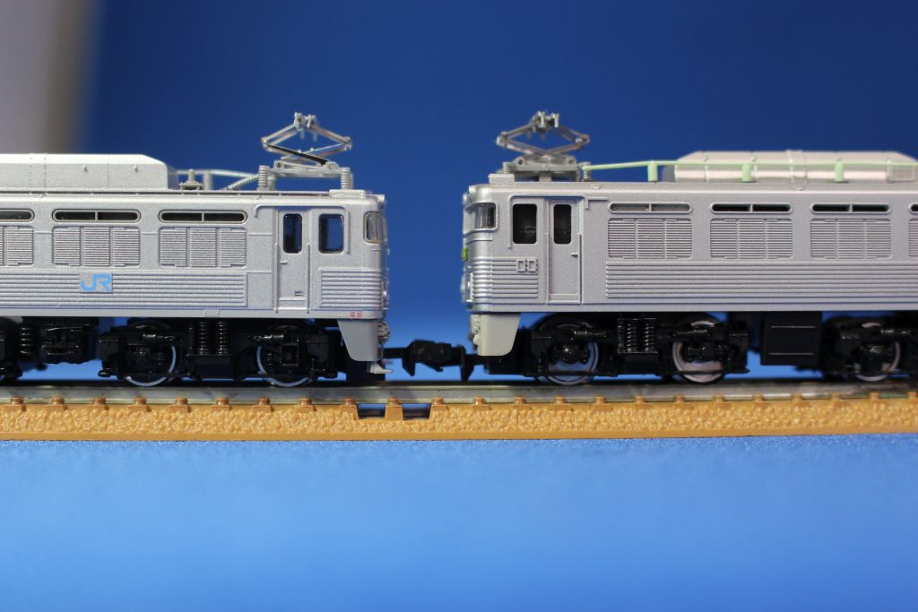 TOMIX 2114と2151の連結器