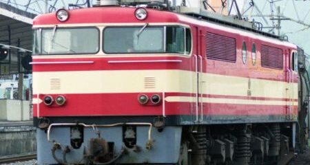 西武E851形電気機関車(高麗駅)