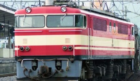 西武E851形電気機関車(高麗駅)