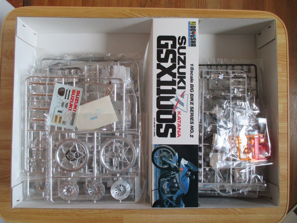 童友社 1/8 スズキ GSX1100S カタナ