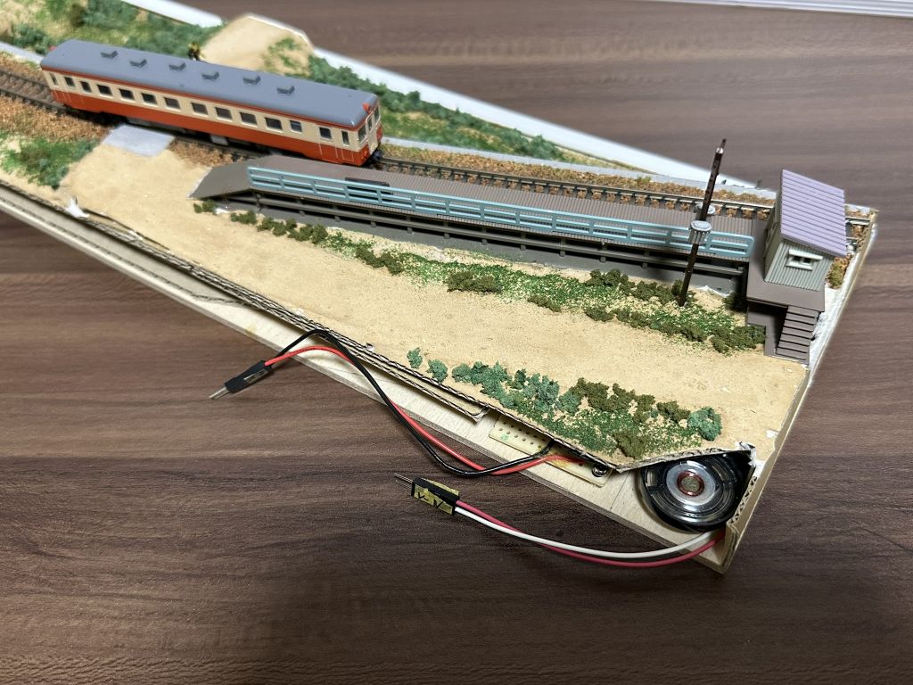 余剰品/訳あり品でシーンリーを作る・・ジオコレ 建物コレクション (北国の無人駅)