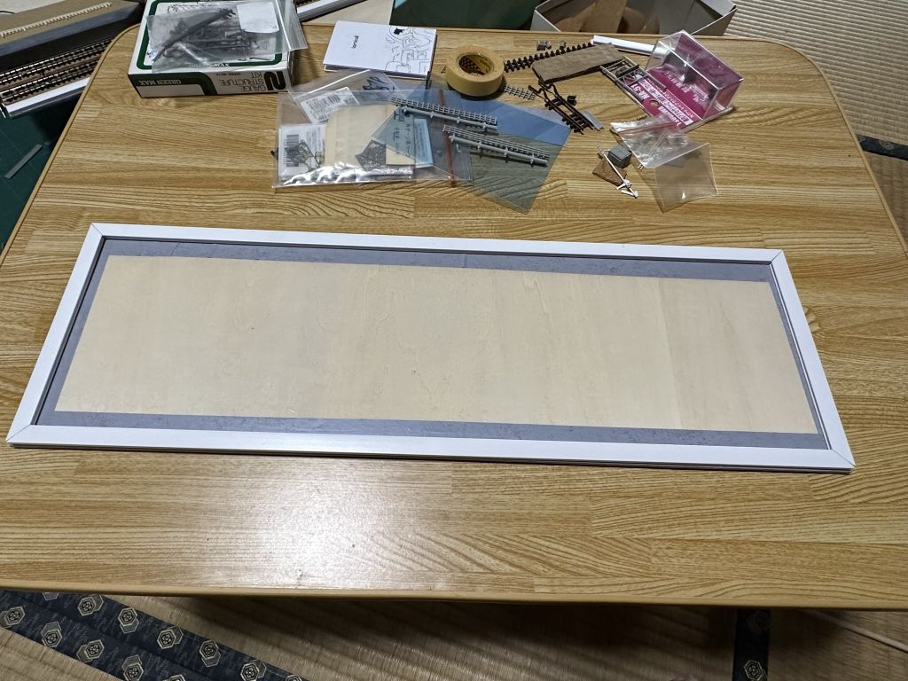 余剰品/訳あり品でジオラマを作る・・ローカル駅