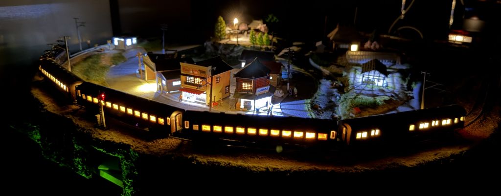 Nゲージ ドッグボーン型レイアウト 左側ループ部 夜景