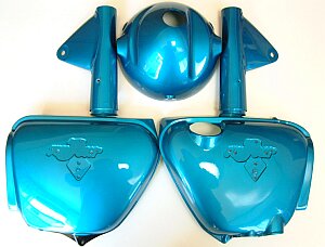 CB750 K1サイドカバー類