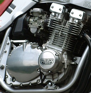 GSX1100SRエンジン