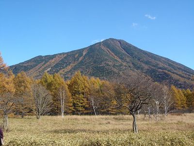 男体山