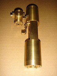 加工中のダミー給水ポンプ 加工中のダミー給水ポンプ