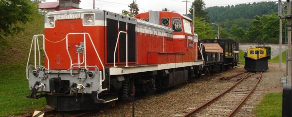 DE10形機関車 (DE10 1702)